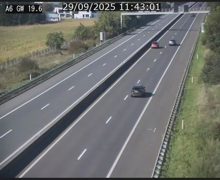 Traffic live webcam Luxembourg - Steinfort - A6 - BK 19.6 - direction Belgique