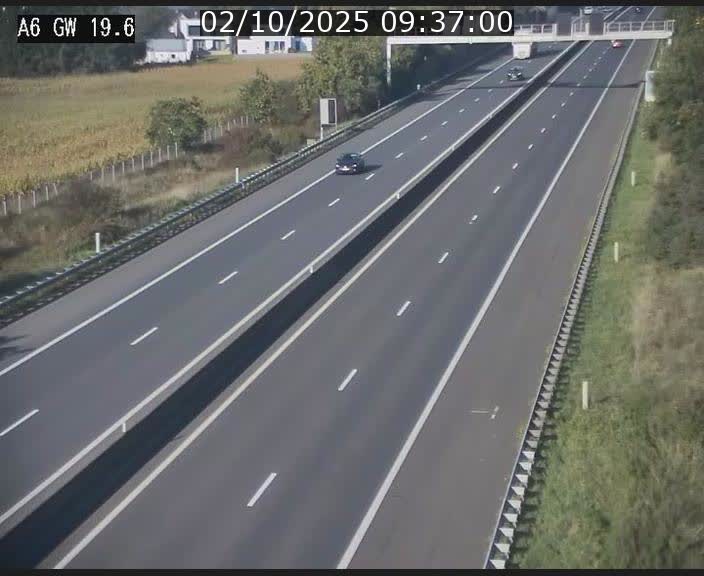 Traffic live webcam Luxembourg - Steinfort - A6 - BK 19.6 - direction Belgique
