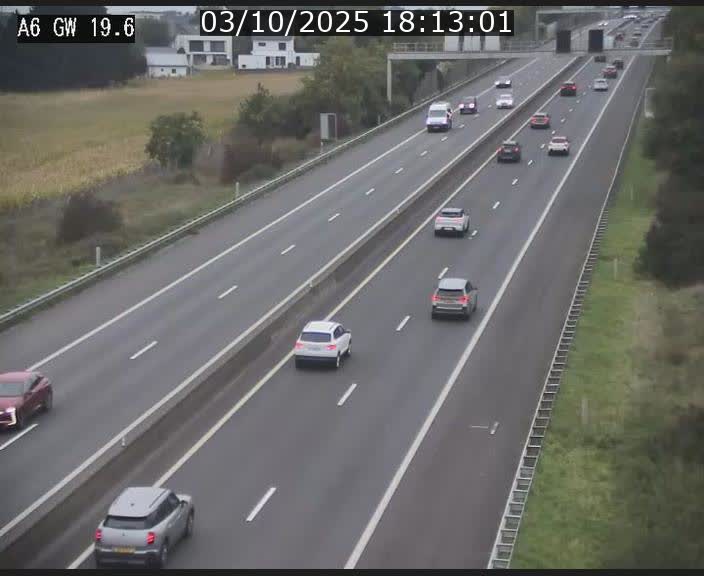 Traffic live webcam Luxembourg - Steinfort - A6 - BK 19.6 - direction Belgique