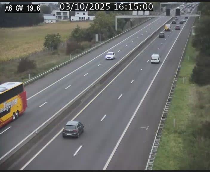 Traffic live webcam Luxembourg - Steinfort - A6 - BK 19.6 - direction Belgique