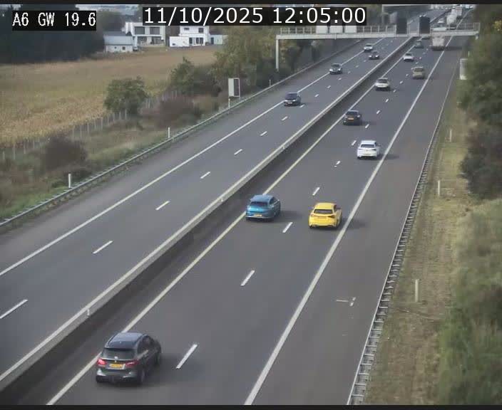 Traffic live webcam Luxembourg - Steinfort - A6 - BK 19.6 - direction Belgique