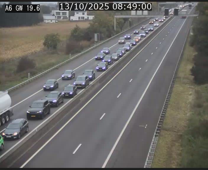 Traffic live webcam Luxembourg - Steinfort - A6 - BK 19.6 - direction Belgique
