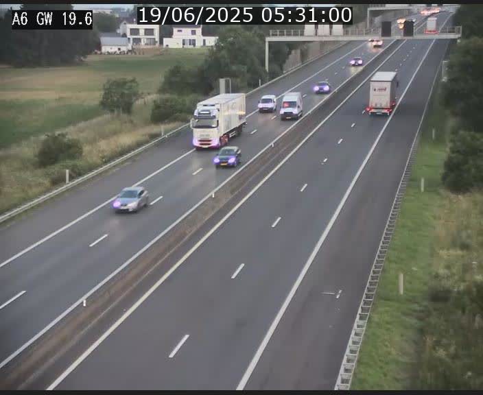 <h2>Traffic live webcam Luxembourg - Steinfort - A6 - BK 19.6 - direction Belgique</h2>