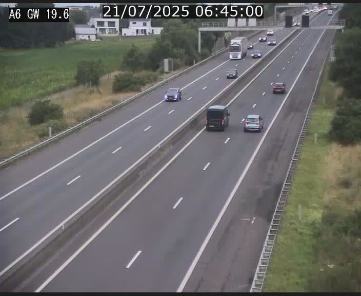<h2>Traffic live webcam Luxembourg - Steinfort - A6 - BK 19.6 - direction Belgique</h2>