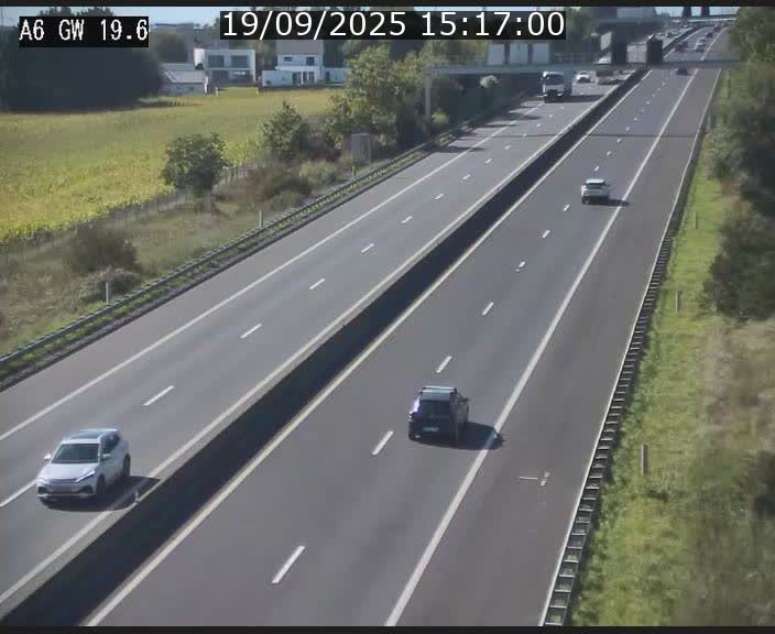 <h2>Traffic live webcam Luxembourg - Steinfort - A6 - BK 19.6 - direction Belgique</h2>