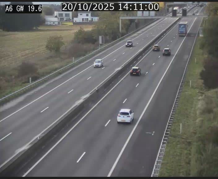 <h2>Traffic live webcam Luxembourg - Steinfort - A6 - BK 19.6 - direction Belgique</h2>