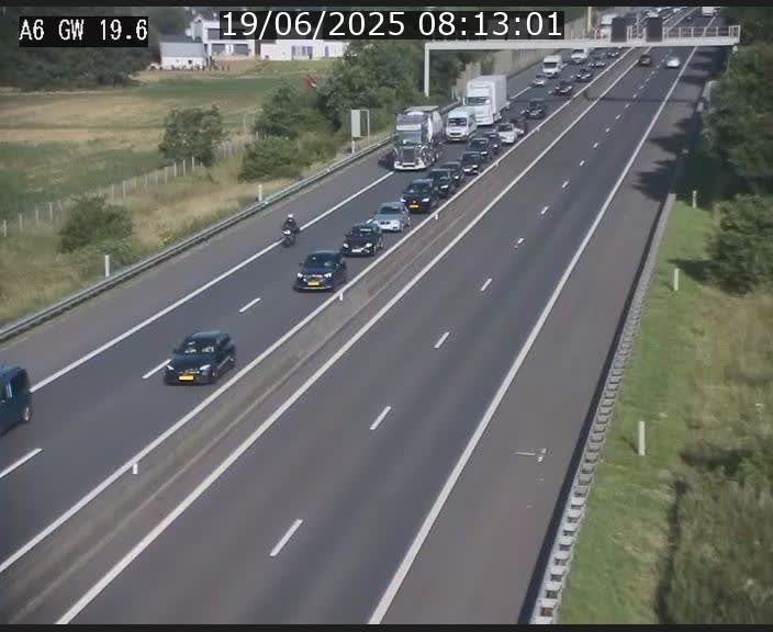<h2>Traffic live webcam Luxembourg - Steinfort - A6 - BK 19.6 - direction Belgique</h2>