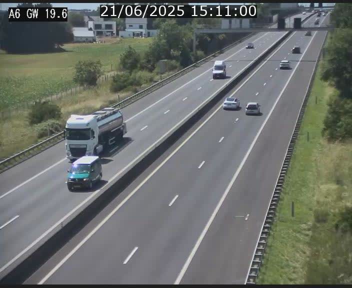 <h2>Traffic live webcam Luxembourg - Steinfort - A6 - BK 19.6 - direction Belgique</h2>