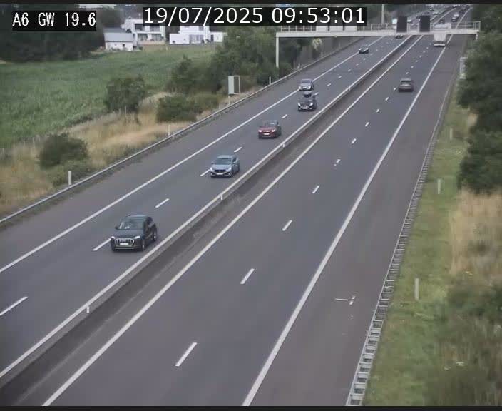 <h2>Traffic live webcam Luxembourg - Steinfort - A6 - BK 19.6 - direction Belgique</h2>