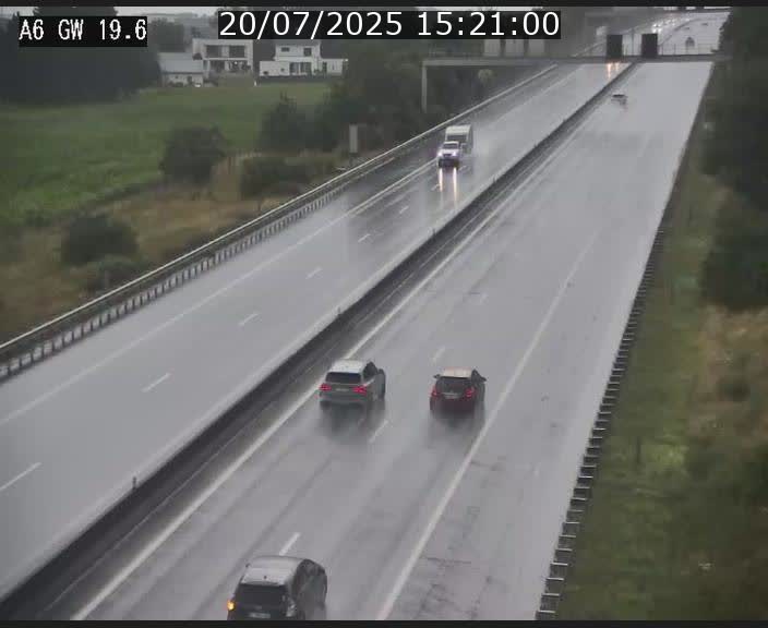 Traffic live webcam Luxembourg - Steinfort - A6 - BK 19.6 - direction Belgique