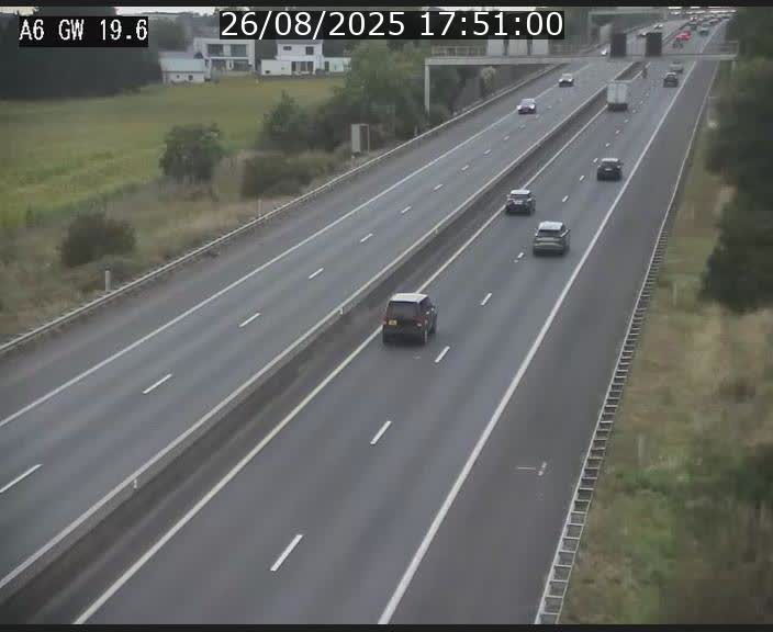 <h2>Traffic live webcam Luxembourg - Steinfort - A6 - BK 19.6 - direction Belgique</h2>