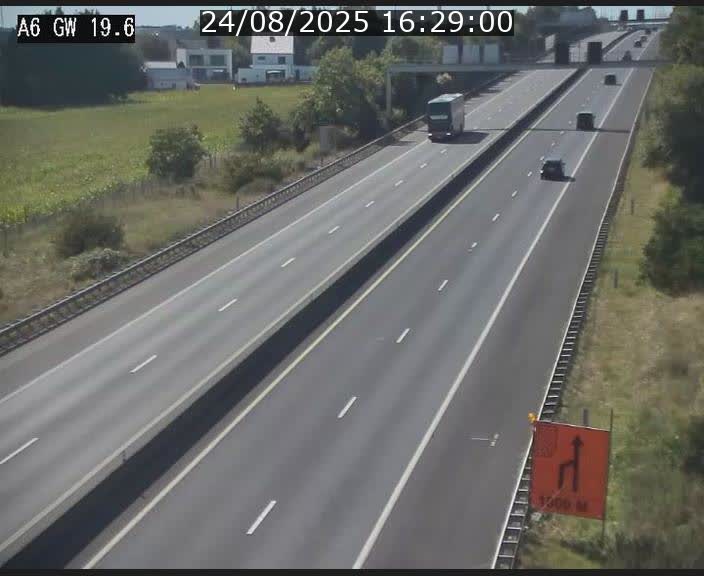 <h2>Traffic live webcam Luxembourg - Steinfort - A6 - BK 19.6 - direction Belgique</h2>