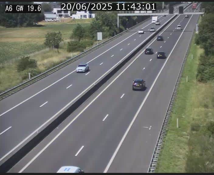 <h2>Traffic live webcam Luxembourg - Steinfort - A6 - BK 19.6 - direction Belgique</h2>