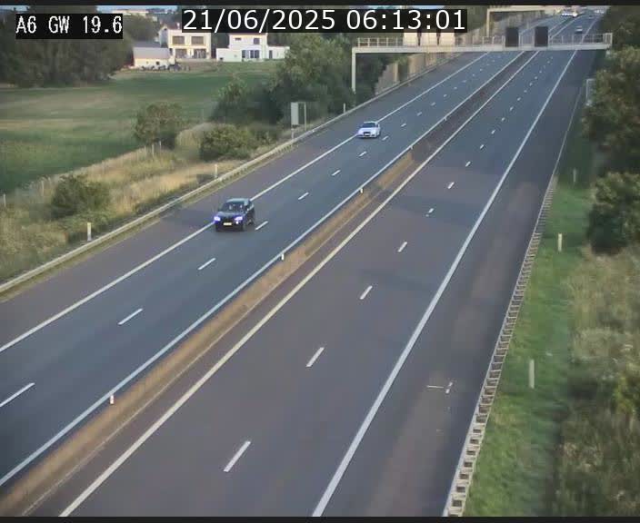 <h2>Traffic live webcam Luxembourg - Steinfort - A6 - BK 19.6 - direction Belgique</h2>