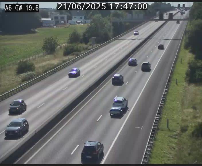 <h2>Traffic live webcam Luxembourg - Steinfort - A6 - BK 19.6 - direction Belgique</h2>
