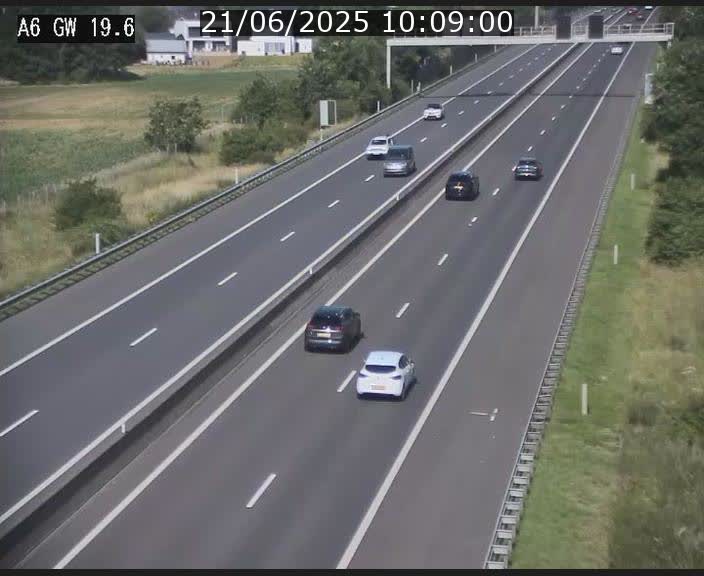 <h2>Traffic live webcam Luxembourg - Steinfort - A6 - BK 19.6 - direction Belgique</h2>