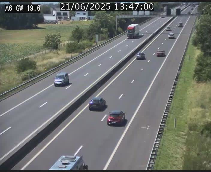 <h2>Traffic live webcam Luxembourg - Steinfort - A6 - BK 19.6 - direction Belgique</h2>