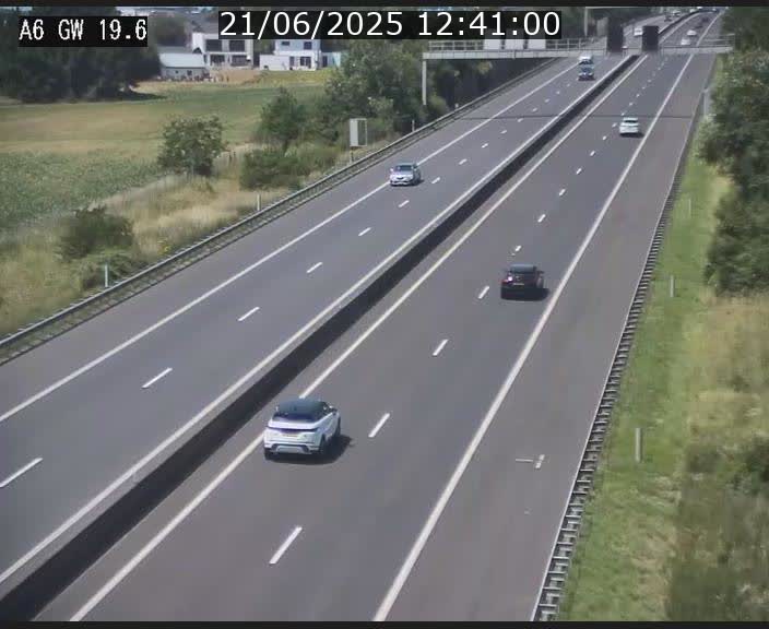 <h2>Traffic live webcam Luxembourg - Steinfort - A6 - BK 19.6 - direction Belgique</h2>