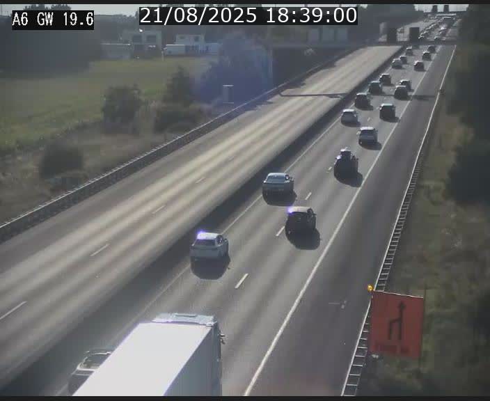 <h2>Traffic live webcam Luxembourg - Steinfort - A6 - BK 19.6 - direction Belgique</h2>