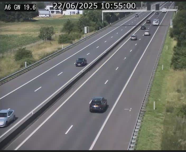 <h2>Traffic live webcam Luxembourg - Steinfort - A6 - BK 19.6 - direction Belgique</h2>