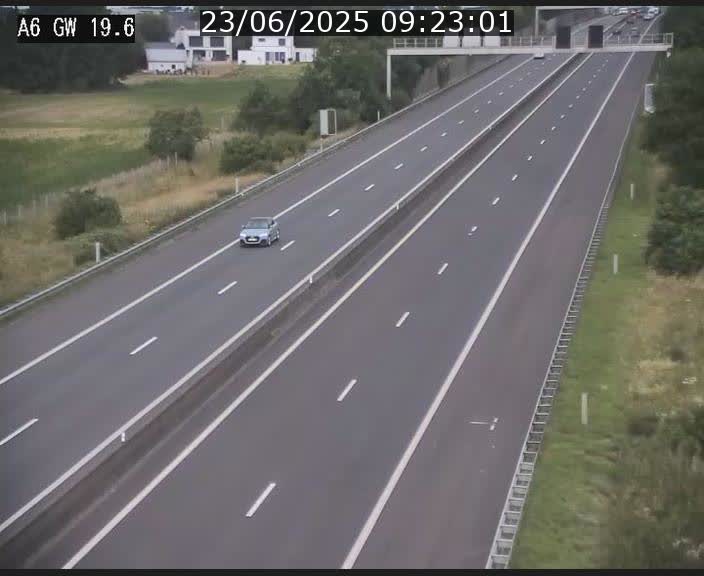 <h2>Traffic live webcam Luxembourg - Steinfort - A6 - BK 19.6 - direction Belgique</h2>