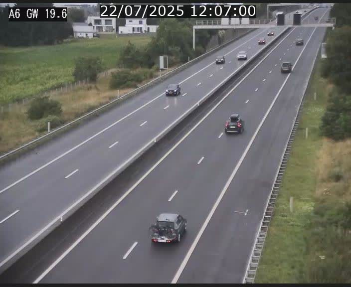 <h2>Traffic live webcam Luxembourg - Steinfort - A6 - BK 19.6 - direction Belgique</h2>