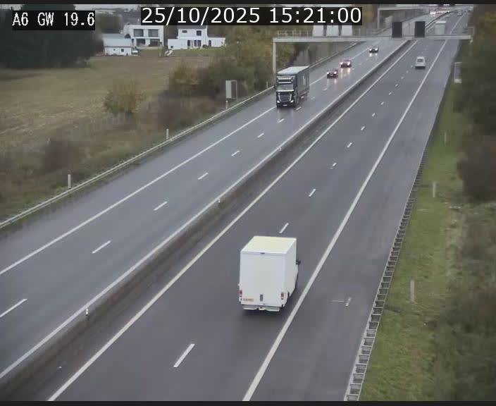<h2>Traffic live webcam Luxembourg - Steinfort - A6 - BK 19.6 - direction Belgique</h2>