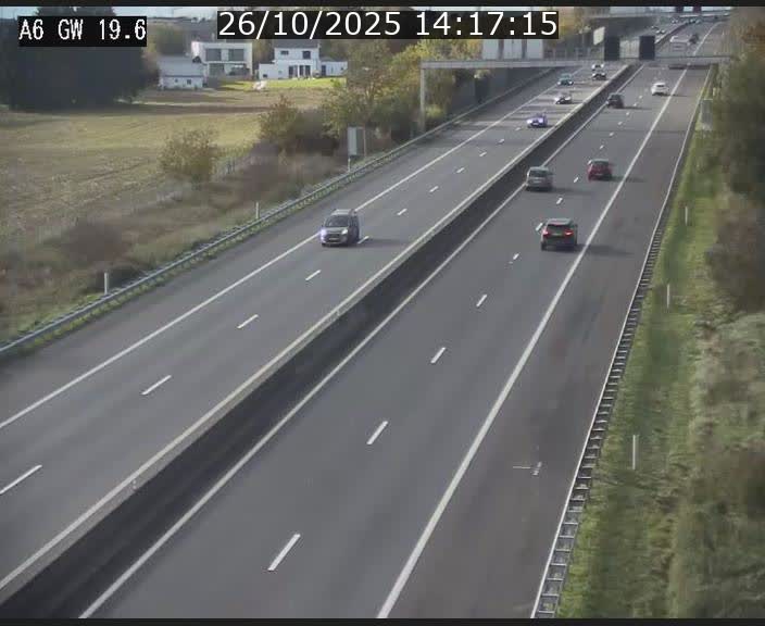 <h2>Traffic live webcam Luxembourg - Steinfort - A6 - BK 19.6 - direction Belgique</h2>
