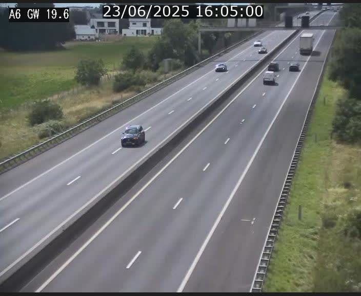 <h2>Traffic live webcam Luxembourg - Steinfort - A6 - BK 19.6 - direction Belgique</h2>