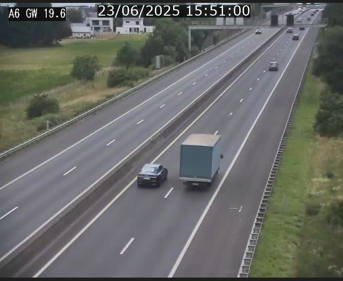 <h2>Traffic live webcam Luxembourg - Steinfort - A6 - BK 19.6 - direction Belgique</h2>