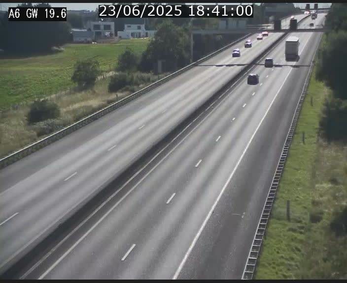 <h2>Traffic live webcam Luxembourg - Steinfort - A6 - BK 19.6 - direction Belgique</h2>