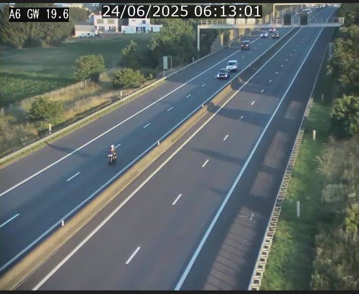 <h2>Traffic live webcam Luxembourg - Steinfort - A6 - BK 19.6 - direction Belgique</h2>