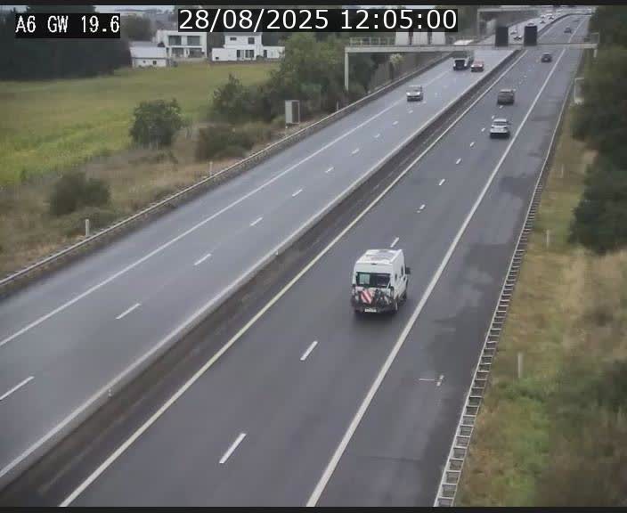 <h2>Traffic live webcam Luxembourg - Steinfort - A6 - BK 19.6 - direction Belgique</h2>