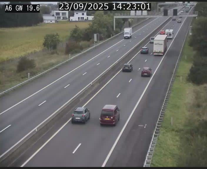 <h2>Traffic live webcam Luxembourg - Steinfort - A6 - BK 19.6 - direction Belgique</h2>