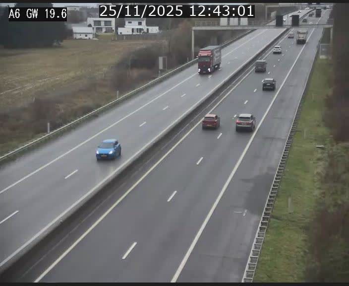 <h2>Traffic live webcam Luxembourg - Steinfort - A6 - BK 19.6 - direction Belgique</h2>
