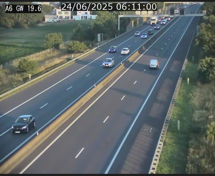 <h2>Traffic live webcam Luxembourg - Steinfort - A6 - BK 19.6 - direction Belgique</h2>