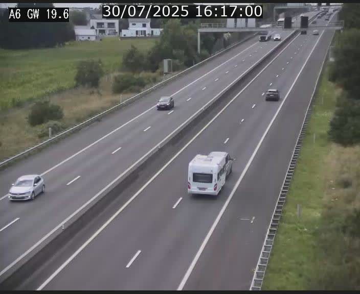 <h2>Traffic live webcam Luxembourg - Steinfort - A6 - BK 19.6 - direction Belgique</h2>