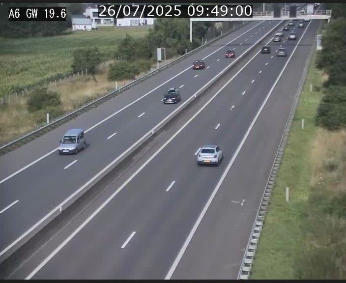 <h2>Traffic live webcam Luxembourg - Steinfort - A6 - BK 19.6 - direction Belgique</h2>
