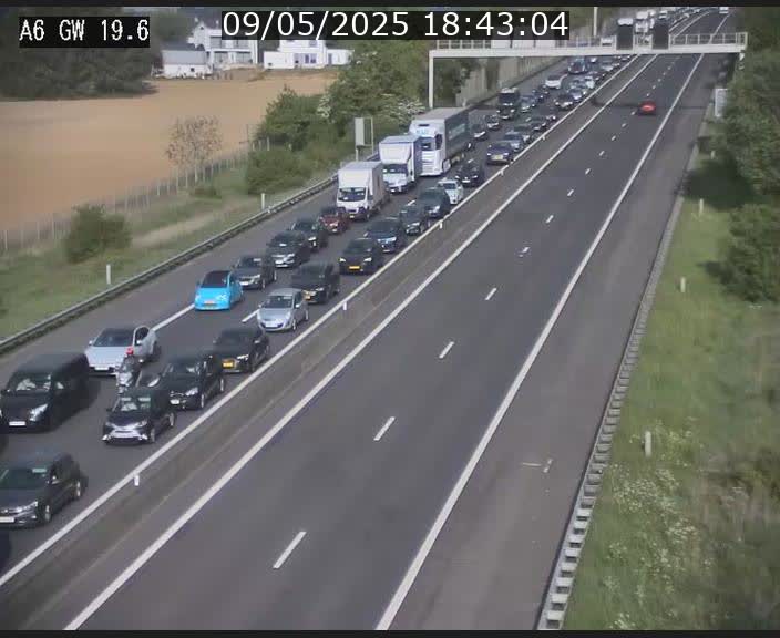 Traffic live webcam Luxembourg - Steinfort - A6 - BK 19.6 - direction Belgique