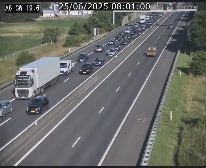 <h2>Traffic live webcam Luxembourg - Steinfort - A6 - BK 19.6 - direction Belgique</h2>