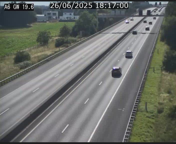 <h2>Traffic live webcam Luxembourg - Steinfort - A6 - BK 19.6 - direction Belgique</h2>