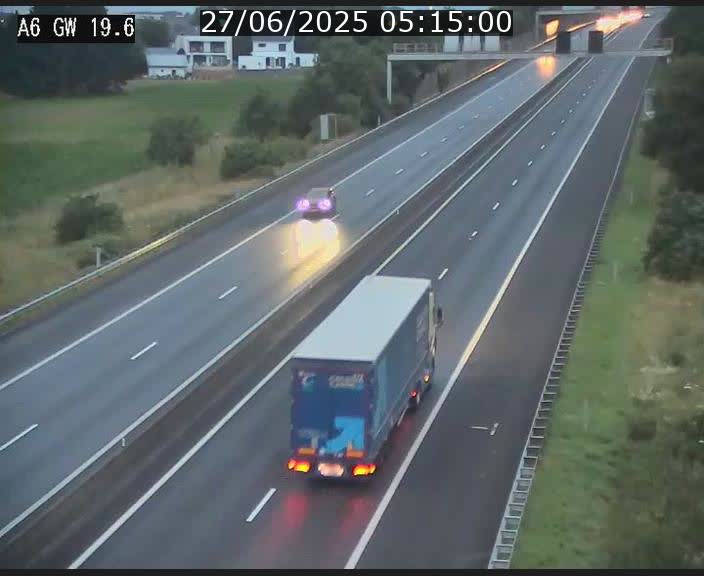 <h2>Traffic live webcam Luxembourg - Steinfort - A6 - BK 19.6 - direction Belgique</h2>