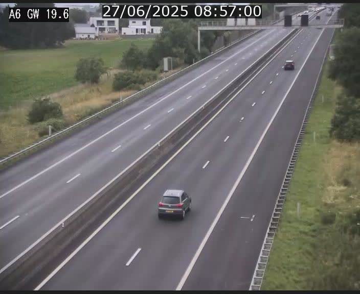 <h2>Traffic live webcam Luxembourg - Steinfort - A6 - BK 19.6 - direction Belgique</h2>