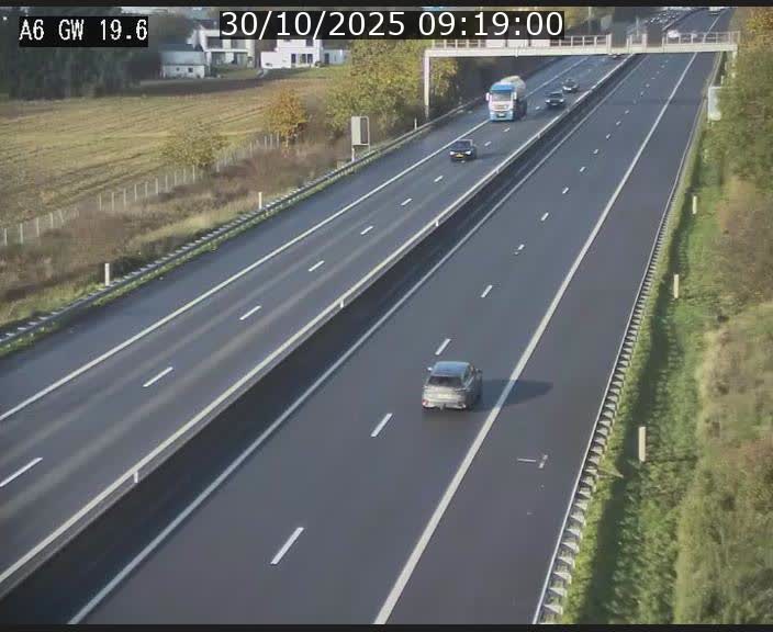 <h2>Traffic live webcam Luxembourg - Steinfort - A6 - BK 19.6 - direction Belgique</h2>