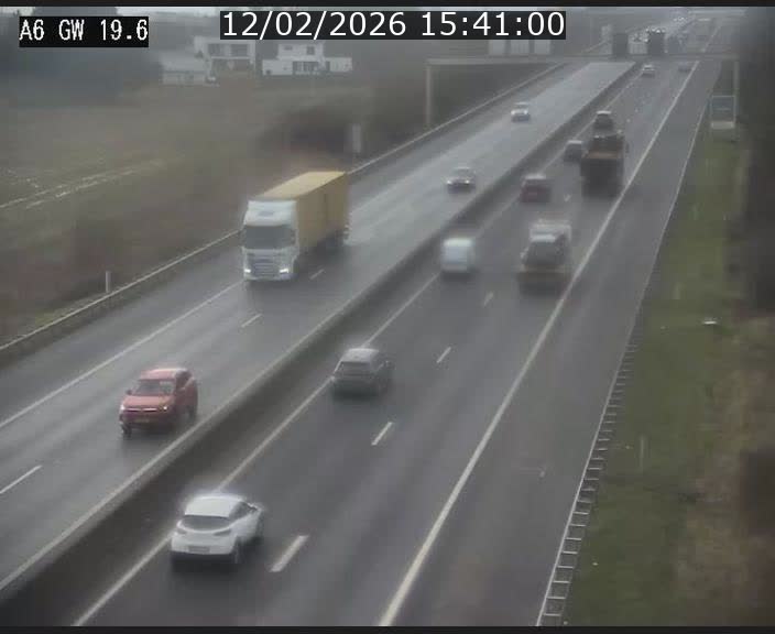 <h2>Traffic live webcam Luxembourg - Steinfort - A6 - BK 19.6 - direction Belgique</h2>