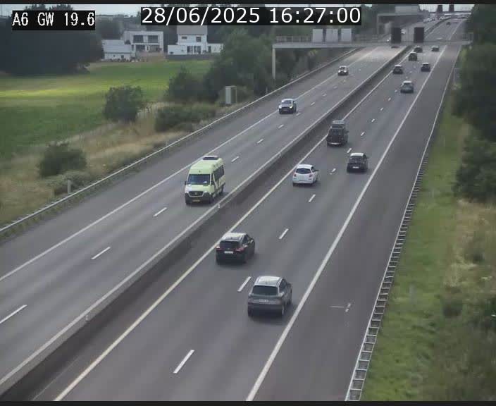 <h2>Traffic live webcam Luxembourg - Steinfort - A6 - BK 19.6 - direction Belgique</h2>