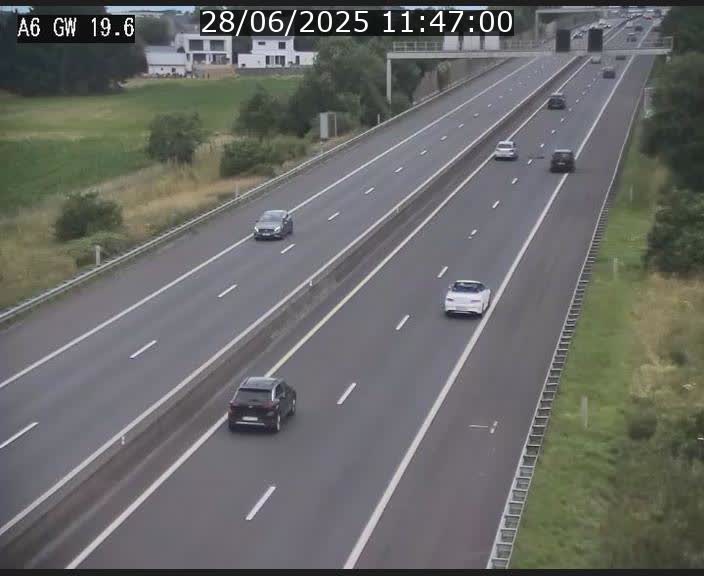 <h2>Traffic live webcam Luxembourg - Steinfort - A6 - BK 19.6 - direction Belgique</h2>