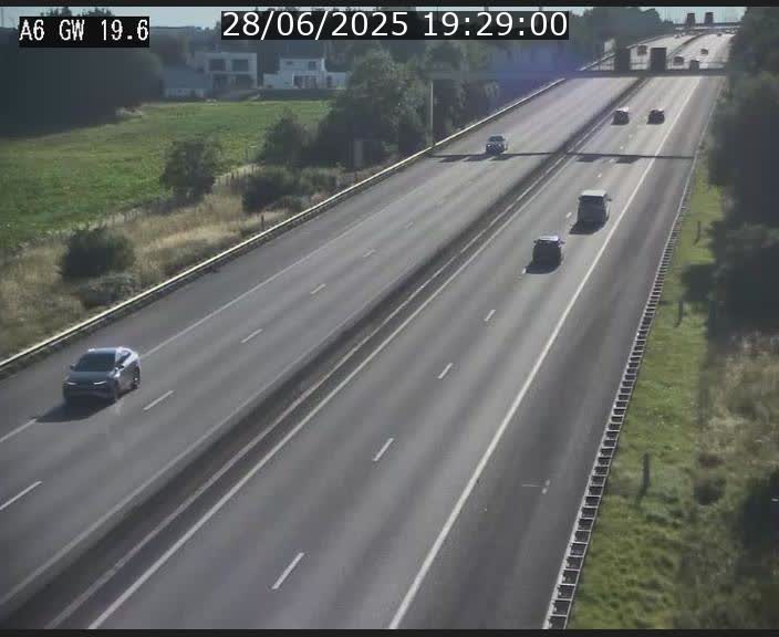 <h2>Traffic live webcam Luxembourg - Steinfort - A6 - BK 19.6 - direction Belgique</h2>
