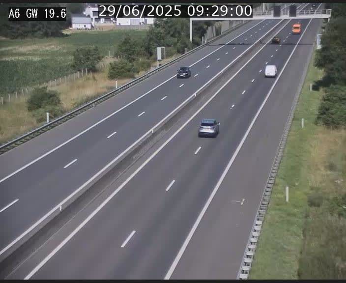 <h2>Traffic live webcam Luxembourg - Steinfort - A6 - BK 19.6 - direction Belgique</h2>