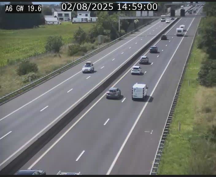 <h2>Traffic live webcam Luxembourg - Steinfort - A6 - BK 19.6 - direction Belgique</h2>